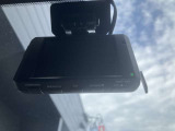 ドライブレコーダーは運転時はもちろんのこと、駐車場内でエンジンを切っている時でも当たった振動を元に電源が自動で入るので当て逃げ防止にもなります。