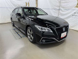 広々とした車内空間に優れた燃費性能。更にデザインも上質で人気のお車です!