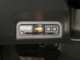 ハンドルの左下にETC2.0がついています。高速道路の料金所の通過も楽々です。 カードの取り出しもしやすい場所についています。