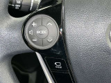 ステアリングスイッチ装備!運転しながら手元でオーディオの操作などができます。