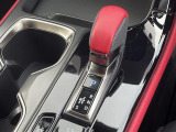 【 シフト 】スムーズなシフトチェンジで快適にお車を操縦していただけます!//