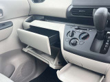 大小さまざまな収納ボックスございますので車内をスッキリ整頓可能です。