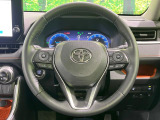 【純正革巻きステアリング】上質な革を使用することで、手にしっかり馴染みとても運転しやすいハンドルです♪