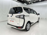 低燃費で環境にもやさしいハイブリッド車です。トヨタ専用診断機器でハイブリッドシステムを綿密に点検してあります!
