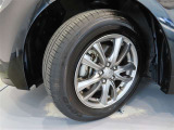 社外アルミホイールです。サイズは195/65R15。
