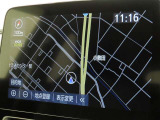 メーカー装着のディスプレイオーディオを装備しております。