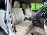 運転席シート廻りは使用感も少なく、良好な状態となっています。丁寧に使われていたことがよくわかりますね。