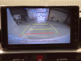 バックをするとき自動でリアの様子が映る『リアカメラ』付き! 画面で確認しながらバックが出来るので駐車の時も安心です。