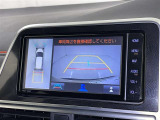 バックモニター付なので後退時に後方が見えるので安心。 車は構造上、死角がたくさんなので万が一を考えると必須ですね。 あくまで補助の為の装備、バックは目視で確認する事が重要ですよ。