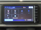 純正ナビを装備。タッチパネル式で使いやすく、お出かけもラクラクです。Bluetooth ラジオ CD再生 あり◎