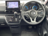 運転席周りも視界もよくハンドルも軽い取り回しなのですごく運転がしやすい車です。