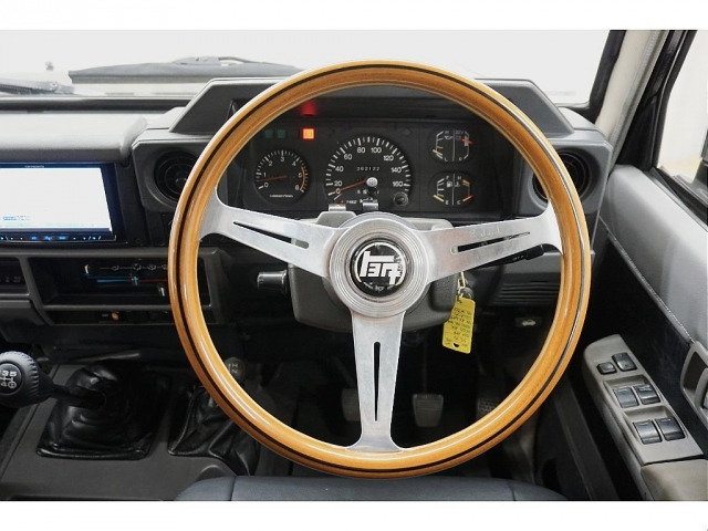 トヨタ ランドクルーザー70 4.2 ZX ディーゼル 4WD の中古車詳細