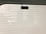 後方にもドライブレコーダーのカメラが付いています。前後両方でお車の周りを監視・記録いたします。