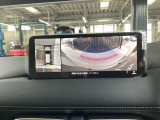 【360&deg;ビューモニター】  とても分かりやすい、クルマの上から見下ろしたような映像で、駐車サポートをしてくれます。