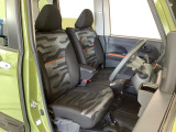 【運転席・助手席】内装ルームクリーニング済みです。しっかり綺麗にしていますので、是非、お確かめください。車に自信があるからこそ、是非一度ご来店頂き内外装も見てもらえると幸いです。