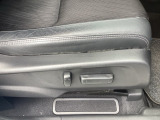 自社整備工場で点検整備をおこなってからお渡ししています。車検が残っている場合は『12ヶ月点検整備』を、車検整備付きの場合は『車検整備』をおこないます。整備費用は車両本体価格に含まれています。