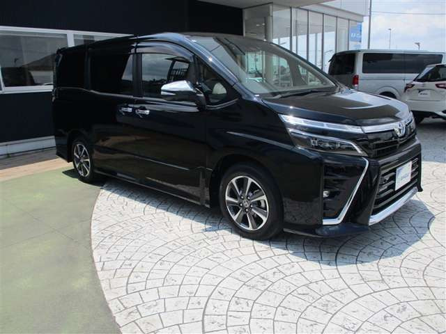 トヨタ ヴォクシー 2.0 ZS 煌III の中古車詳細 (19,000km, ブラック