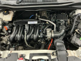 技術が詰まったエンジンルームもご覧の通りピカピカにクリーニング済みです。ハイブリッドなのでお財布にも環境にも優しいです。