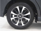 ◆純正アルミホイール装着車◆これで足元まわりも、おしゃれにきまります!