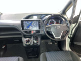 見通しのよいすっきりとした視界で、誰でも運転しやすいです。運転のしやすさは疲れにくさにも繋がりますよ♪