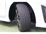 タイヤサイズ 205/45R17。