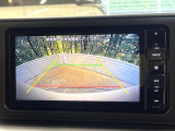 【バックカメラ】駐車時に後方がリアルタイム映像で確認できます。大型商業施設や立体駐車場での駐車時や、夜間のバック時に大活躍!運転スキルに関わらず、今や必須となった装備のひとつです!