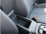 Audi正規ディーラーが高品質をお約束。高度な訓練・教育を受けたAudi専任メカニックが、100項目にもおよぶ精密な点検を実施いたします。すべてをクリアしたAudi車だけが、あなたのお手元に届けられるのです。