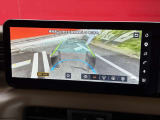 まるでクルマの下が透けて見える映像で、落下物や水たまりをスムースに回避できるインビジブルフードビューが付いています!見えルークス!!