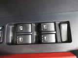 運転席側のパワーウィンドウスイッチです。全ての窓の開閉操作ができます。