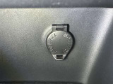 シガーソケット用の充電器が使用可能です!