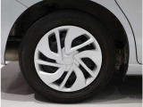 ◆純正のホイールキャップです!純正のいいところは車のデザインに合わせてデザインされていますので、相性がよく見た目もイイです!◆