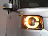 前だけでなくサイドや後ろにも気づいてもらいやすい『ドアミラーウインカー』装備のお車です!周りの車にウインカー、ハザードを気づいてもらえるので安心、安全です!