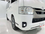 フォグランプ装着車です。暗い夜道の車両前方を明るく照らします