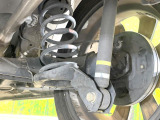 お車を安心してお乗りいただく為には、足回りの定期点検が欠かせません。サービスサポート(有償保証)では無料点検もご提供しており、安心のカーライフをお過ごしいただけるサポート体制が整っています。
