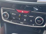 【 オートエアコン 】車内温度を感知して自動で温度調整をしてくれるのでいつでも快適な車内空間を創り上げます!//