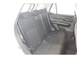 ■車内クリーニング■専門スタッフが見えないところまで徹底洗浄!車内のニオイもリフレッシュ!目に見えないところまで美しくがモットーです。だから、当店の中古車は内装にも自信があります!