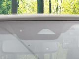 【i-ACTIVESENSE】走行中に前方の車両等を認識し、衝突しそうな時は警報とブレーキで衝突回避と被害軽減をアシスト。より安全にドライブをお楽しみいただけます。