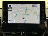 ディスプレイオーディオを装備。スマホとクルマをつなぐことで、これまでのナビに加えて、いろんなサービスが楽しめます。