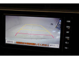 バックモニターがあれば車庫入れ時など、後ろが確認できて安心です。運転に自信がない方にはおすすめの装備です。ただし、バック時目視での確認も忘れずに。