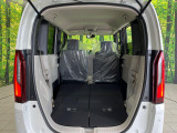 普段のお買い物や通勤、送迎等に十分な荷室スペースを確保しております。セカンドシートを倒すと、大きな荷物の積載も可能です♪