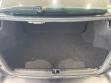 積み下ろしのしやすいデッキにはたっぷりと荷物を積み込んでいただけます。遊びから仕事まで、様々なシーンで頼れます♪