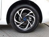 モデリスタ製15インチアルミ装着!タイヤサイズは185/65R15です