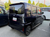 広々とした車内空間に優れた燃費性能。更にデザインも上質で人気のお車です!