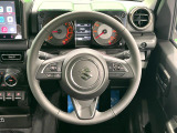 【純正革巻きステアリング】上質な革を使用することで、手にしっかり馴染みとても運転しやすいハンドルです♪