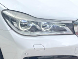 ●LEDヘッドライト:夜間走行時も良好な視界を確保し安心して運転できる高輝度LEDヘッドライトを装備!点灯速度が早く、消費電力も抑えられています。