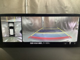 狭い場所での駐車やすれ違いなどでより的確な運転操作に役立つ360&deg;ビューモニターが装備されています。