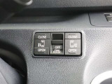 電動スライドドア!スライドドアが電動開閉するので、狭い駐車スペースなどでの乗り降りに便利です^^