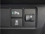 ◆障害物センサー◆車庫入れの時などに近くに障害物がある場合、障害物までの距離を音で知らせてくれます。