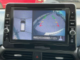 駐車時の強い味方アラウンドビューモニター付。空から見下ろす視点で全方位死角なし!