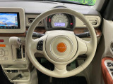 【純正革巻きステアリング】上質な革を使用することで、手にしっかり馴染みとても運転しやすいハンドルです♪